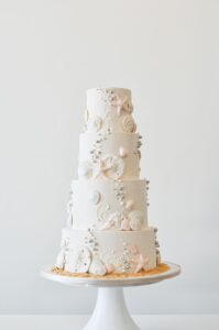 Wedding cake Ideas for your Wedding in Spain - beach cake