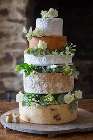 Wedding cake Ideas for your Wedding in Spain - cheese wedding cake